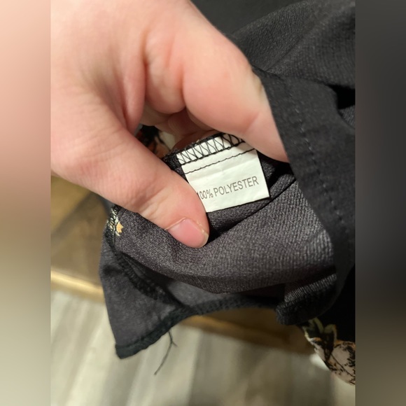 Amaryllis sleeveless blouse - Picture 5 of 6